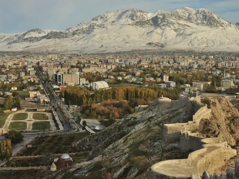 شهر وان از بهترین مقاصد برای سفر نوروزی است