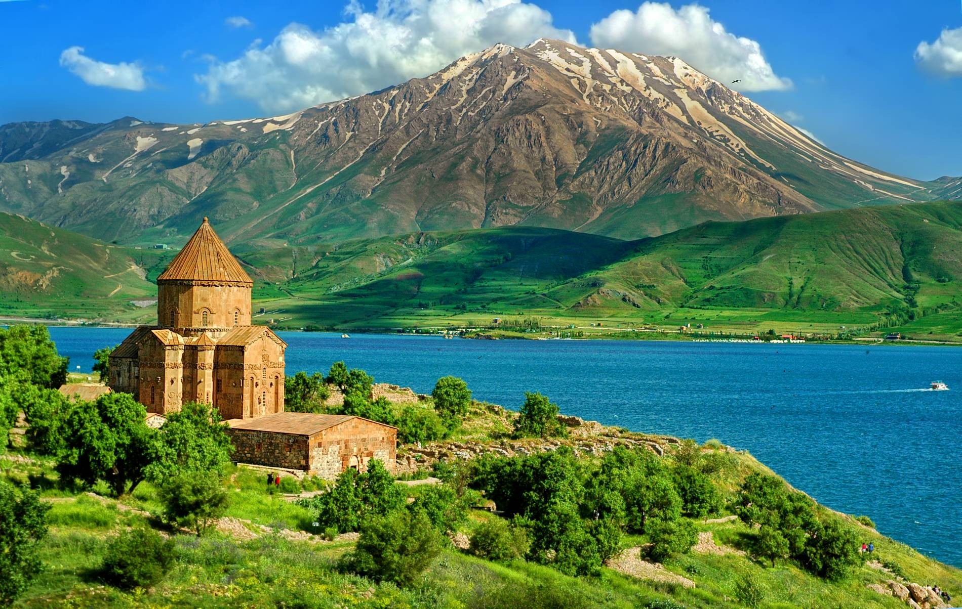 تور گروهی وان ترکیه